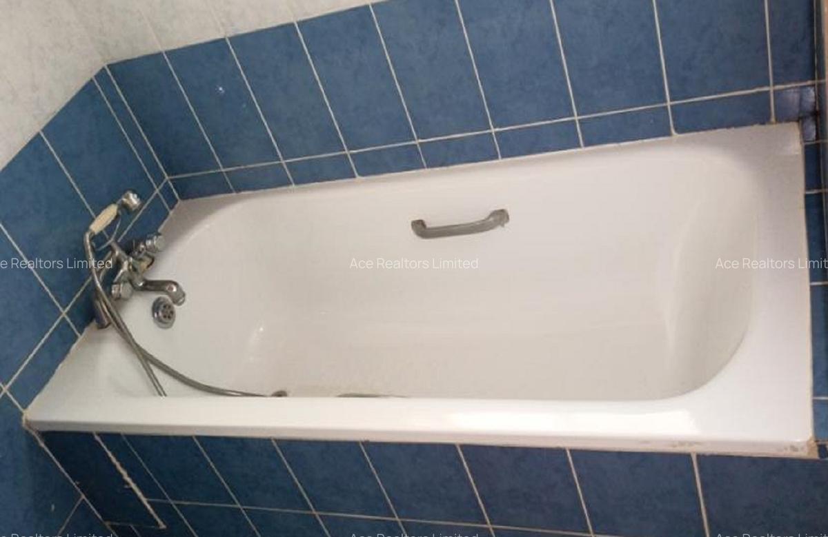 10 Bed Apartment with En Suite at Sports Road - 8