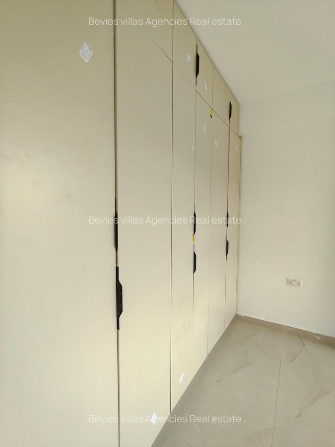 3 Bed Apartment with En Suite at Westlands - 5