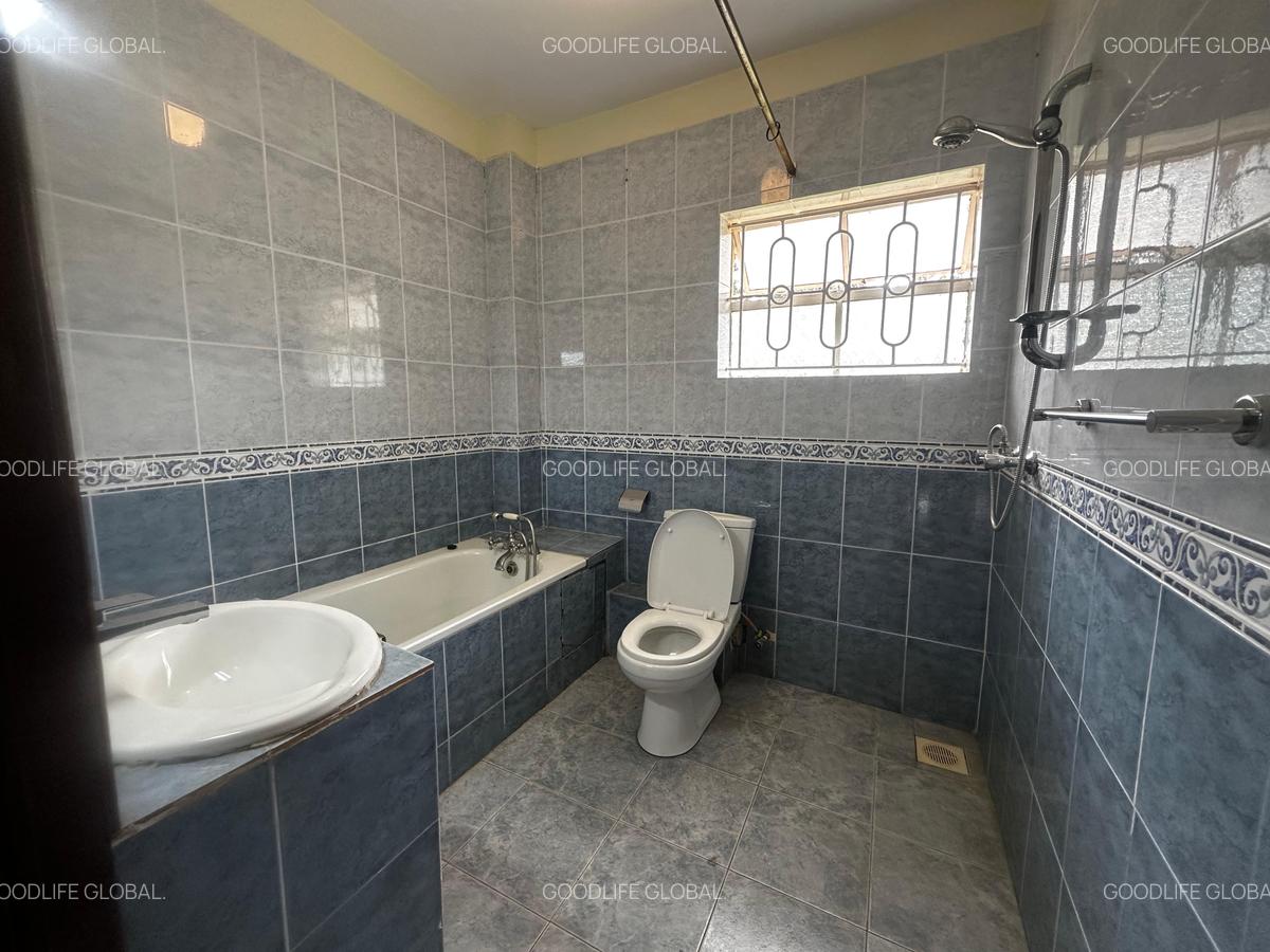 5 Bed House with En Suite at New Kitisuru - 20