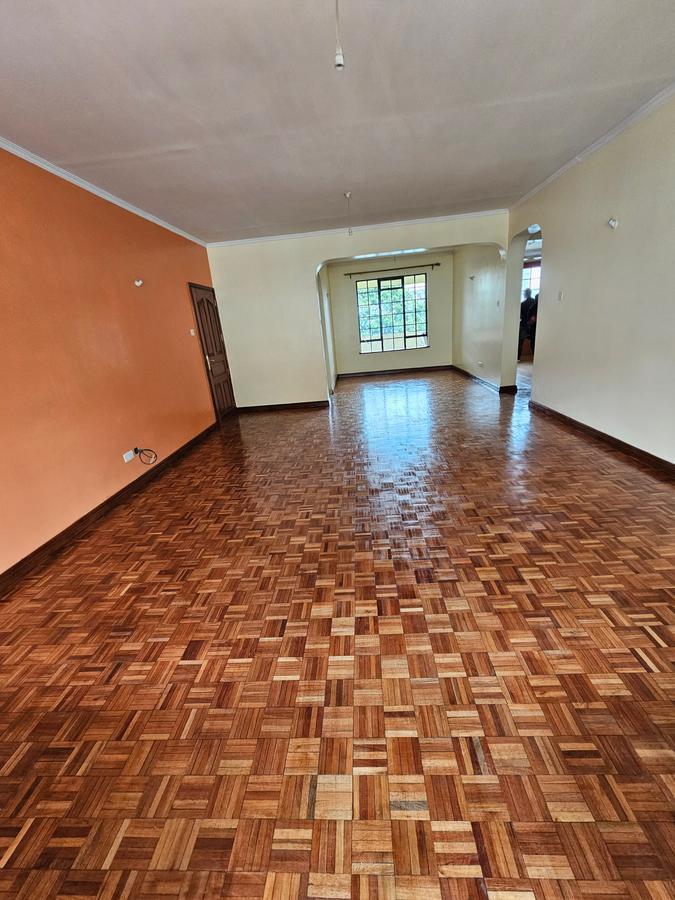 3 Bed Apartment with En Suite at Lavington - 2