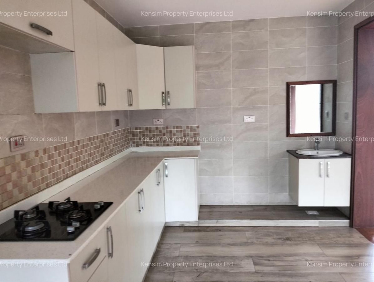 5 Bed Townhouse with En Suite in Runda - 9