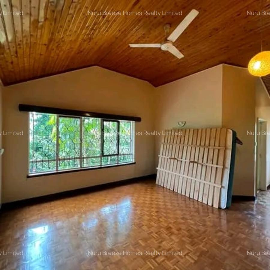 4 Bed Townhouse with En Suite in Gigiri - 12