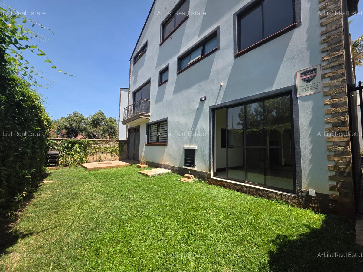 4 Bed Townhouse with En Suite at Grevillea Grove - 12