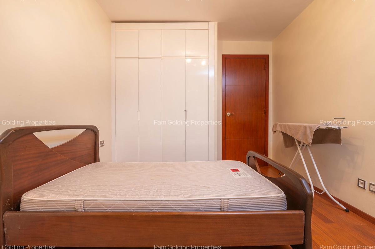 3 Bed Apartment with En Suite at 6Th Parklands Avenue - 14