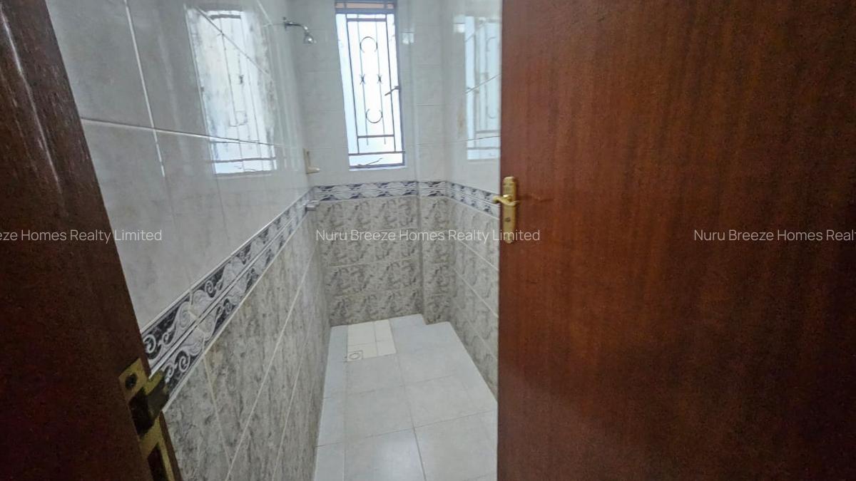 6 Bed House with En Suite in Runda - 5