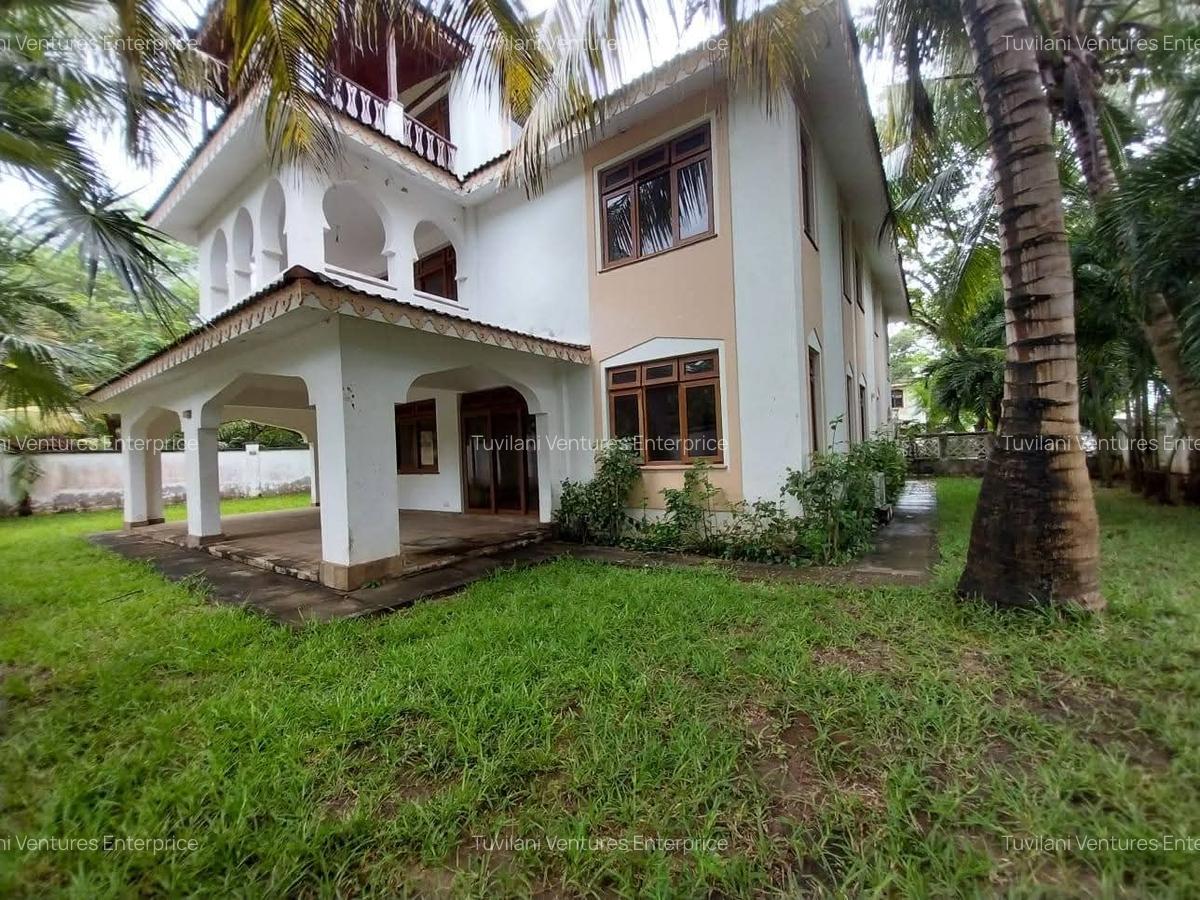 4 Bed Villa with En Suite at Nyali Mombasa - 1