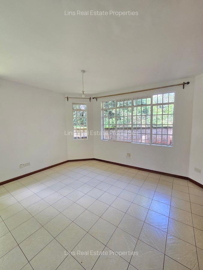 4 Bed Townhouse with En Suite in Spring Valley - 13