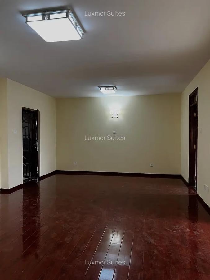 Serviced 2 Bed Apartment with En Suite at Valley Arcade - 7