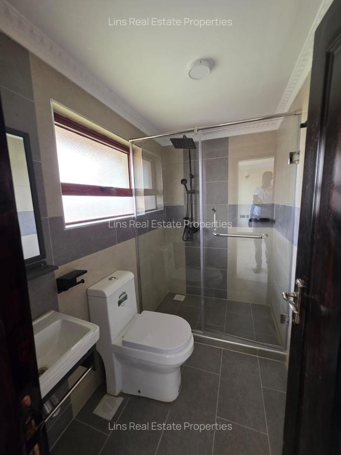 5 Bed House with En Suite in Kitisuru - 5