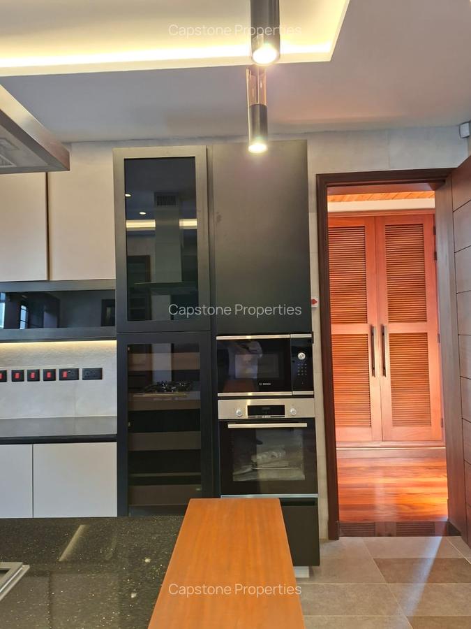 4 Bed House with En Suite in Runda - 14