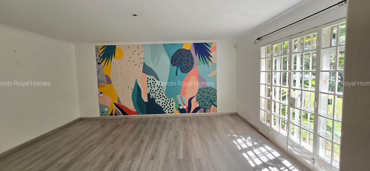 4 Bed House with En Suite at Jacaranda Avenue - 11