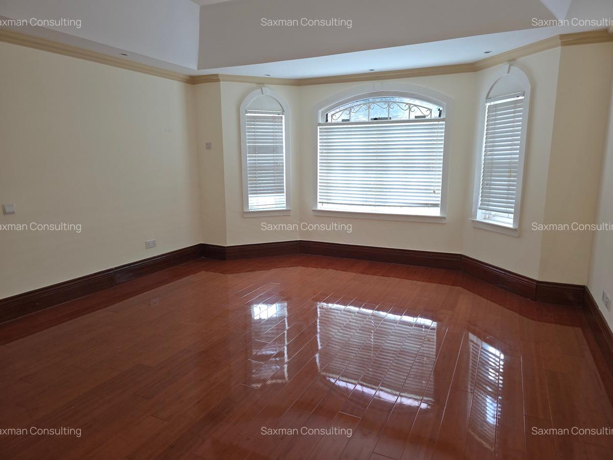 4 Bed House with En Suite in Kitisuru - 11