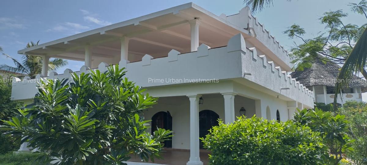 4 Bed House with En Suite at Watamu Beach - 16