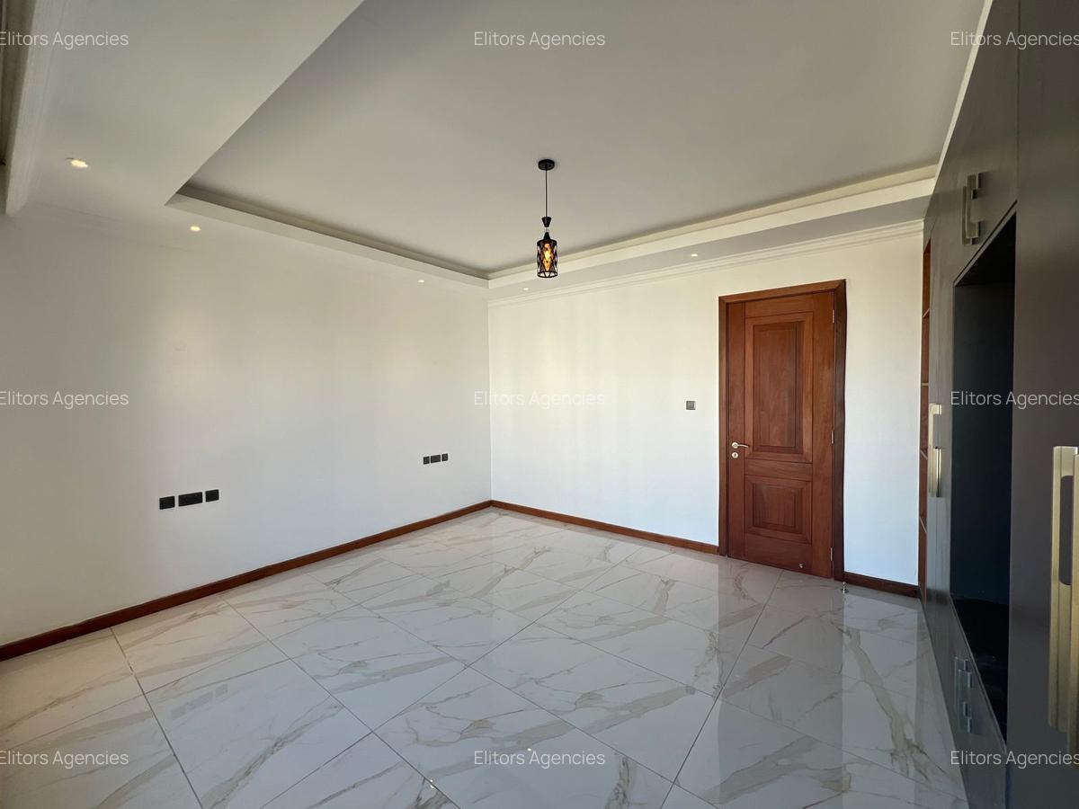 3 Bed Apartment with En Suite at Makueni Road - 17