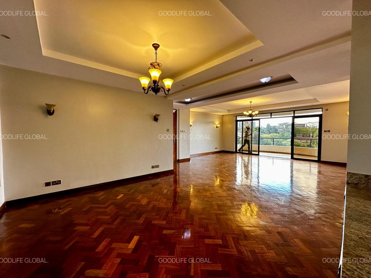 4 Bed Apartment with En Suite at Riverside - 5