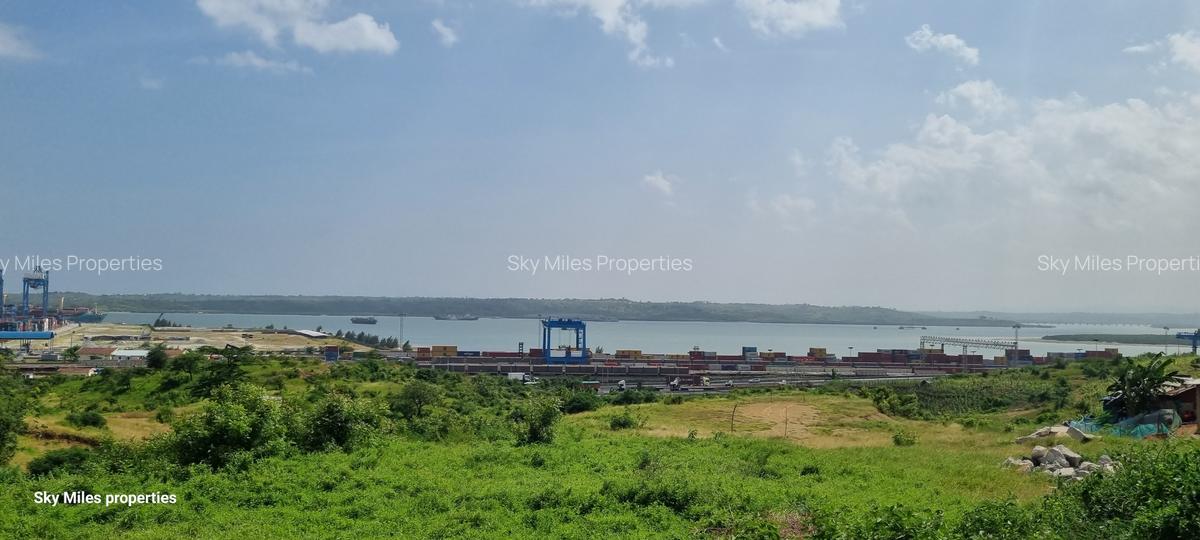 4 Bed House with En Suite at Portreitz - 19