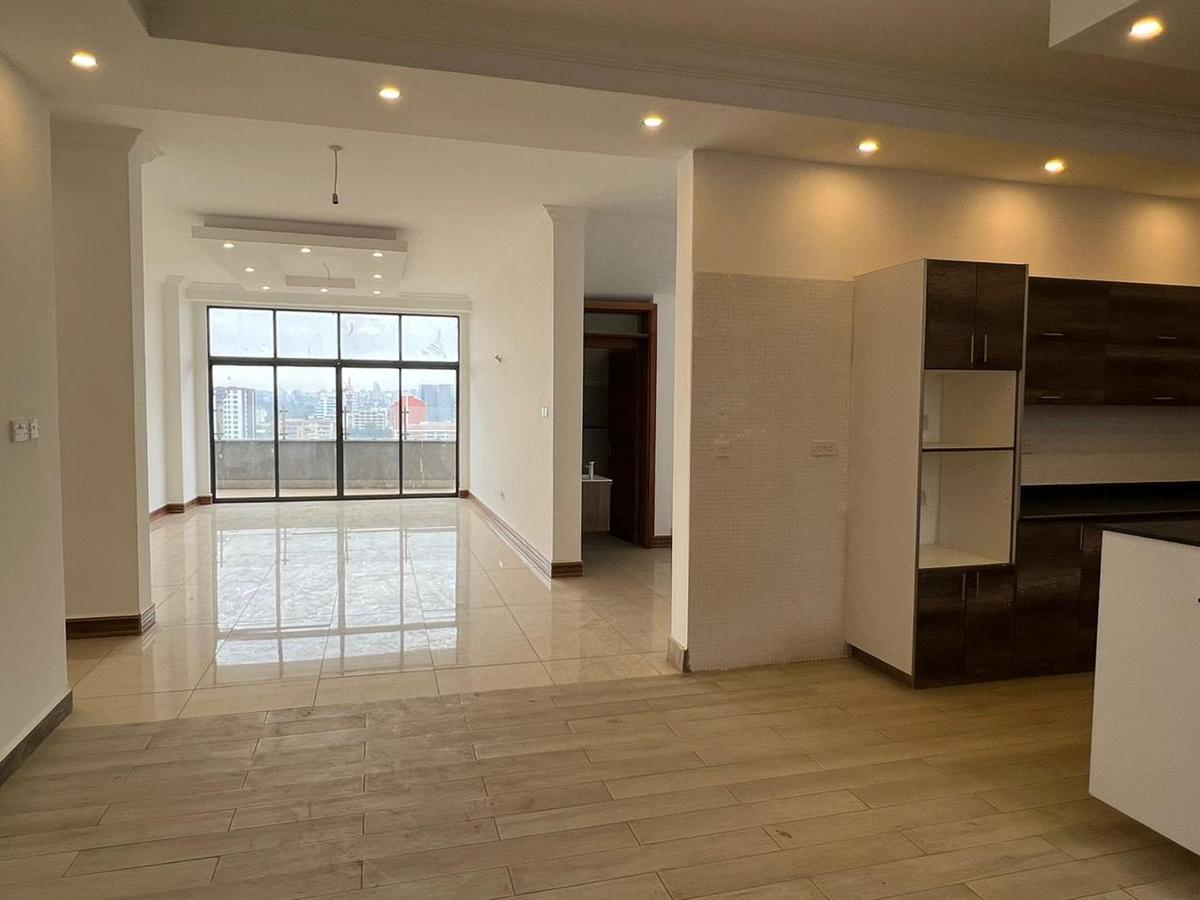 4 Bed Apartment with En Suite in General Mathenge - 13