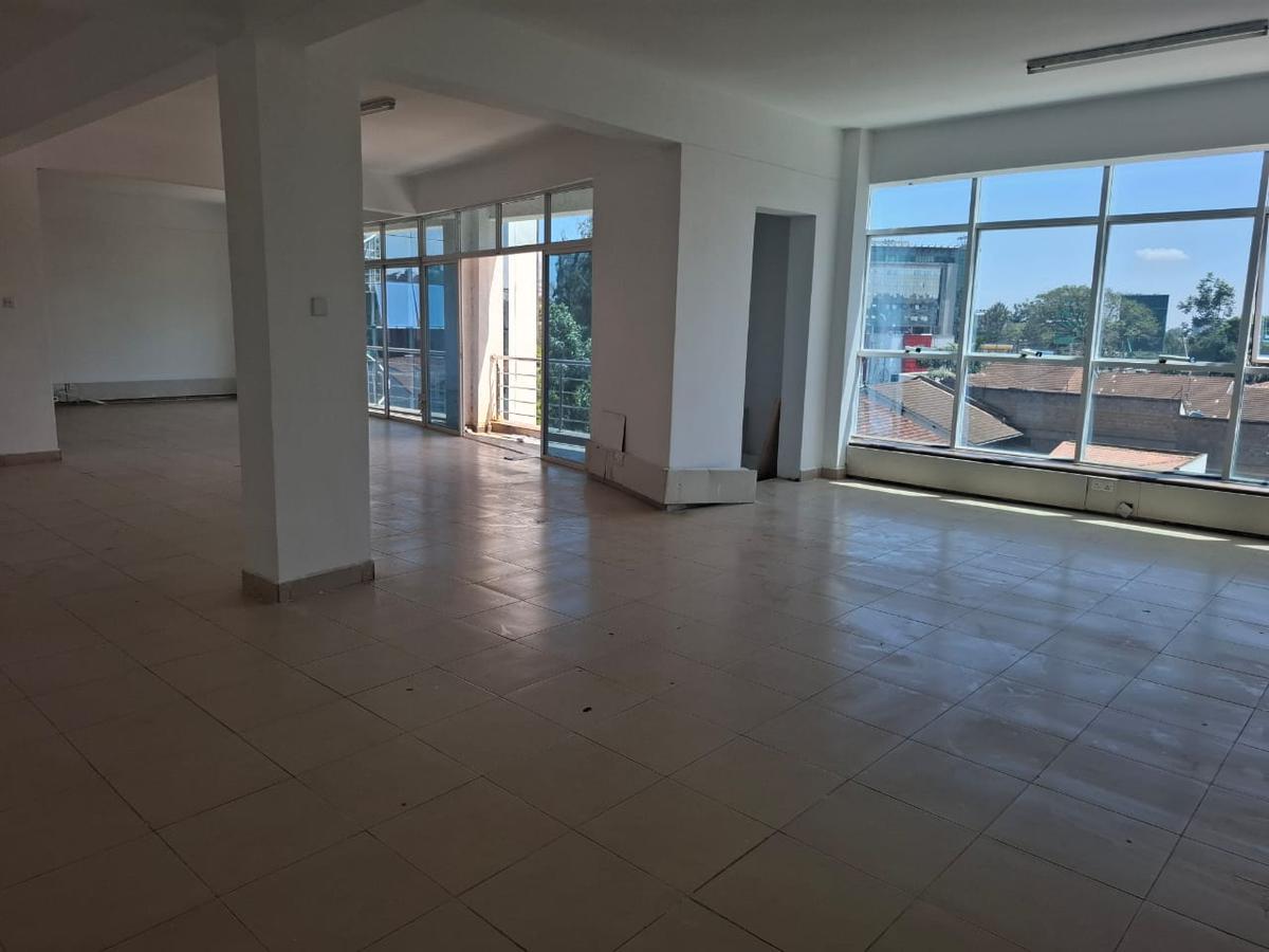 1,360 ft² Office with Service Charge Included in Westlands Area - 3