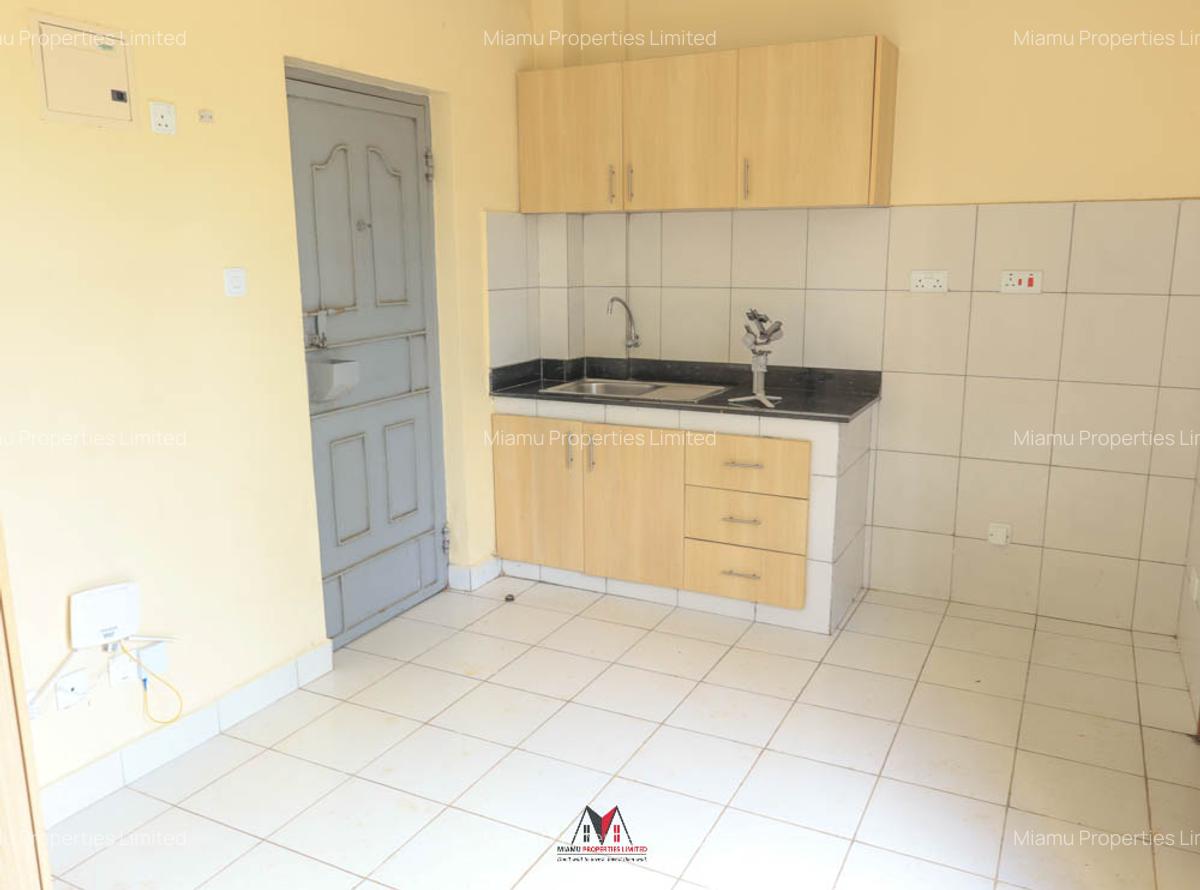 2 Bed Apartment with En Suite at Joyland - 5