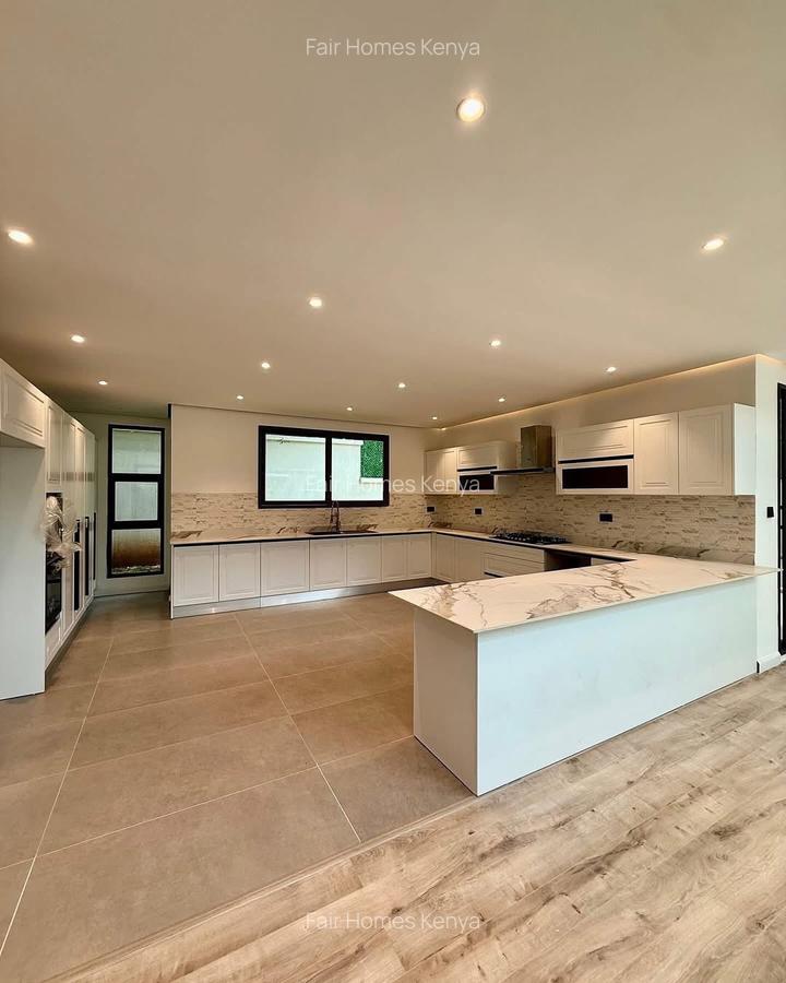 5 Bed Townhouse with En Suite at Chalbi Drive - 7