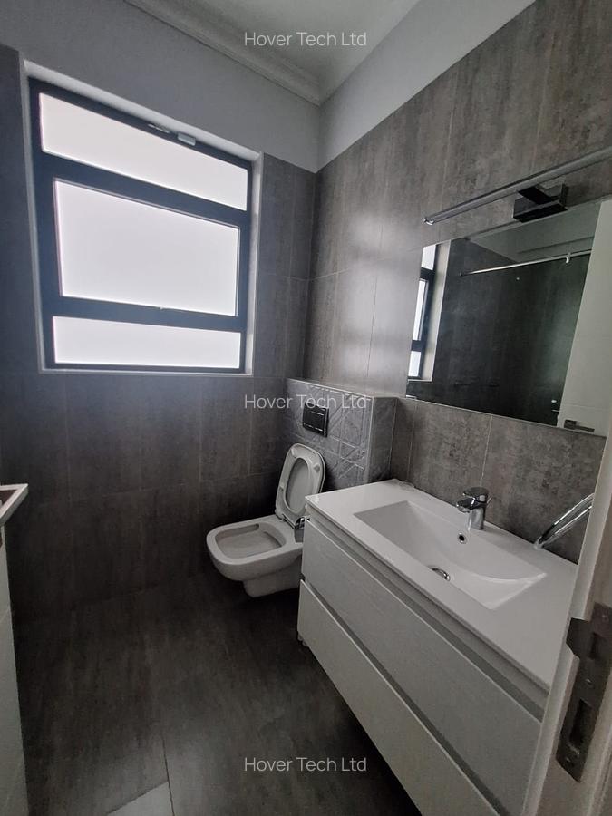 5 Bed Townhouse with En Suite in Runda - 11