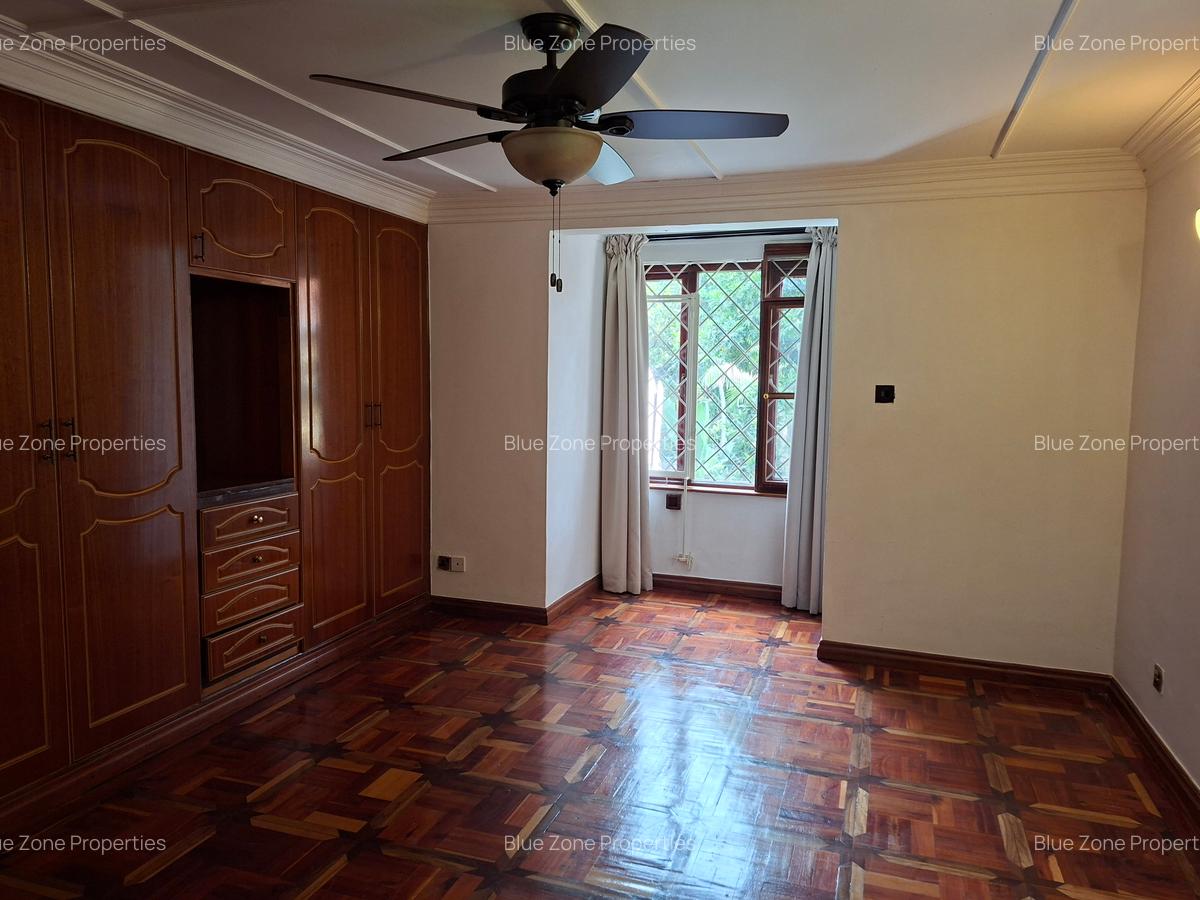 4 Bed House with En Suite at Off Glory Rd - 18