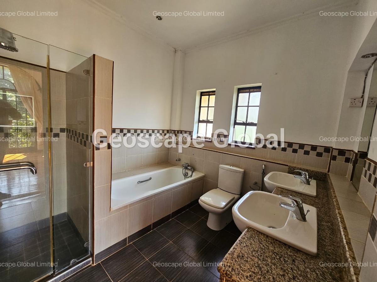 5 Bed House with En Suite in Runda - 5