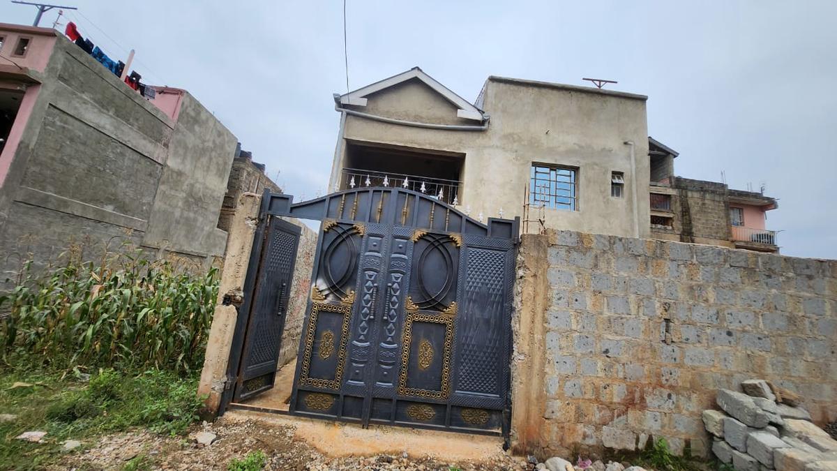 4 Bed House in Kenyatta Road - 1