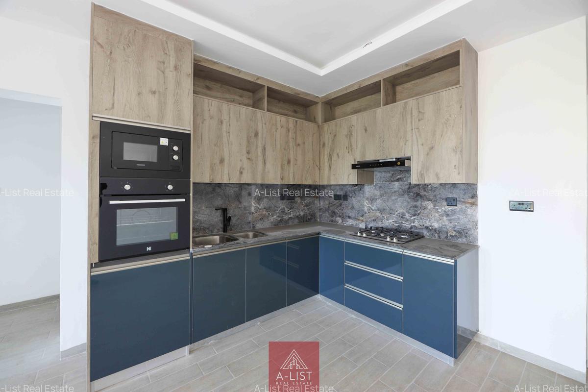 2 Bed Apartment with En Suite at Valley Arcade - 4