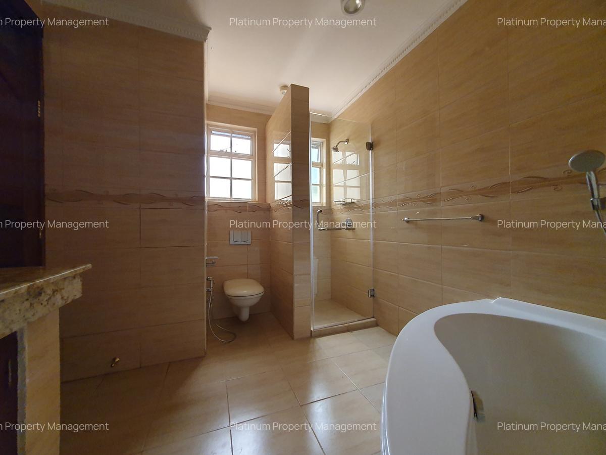 4 Bed House with En Suite at Kyuna Crescent - 11