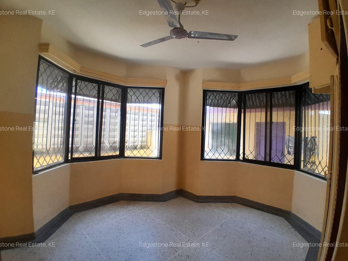 2 Bed Apartment with Borehole in Mtwapa - 3