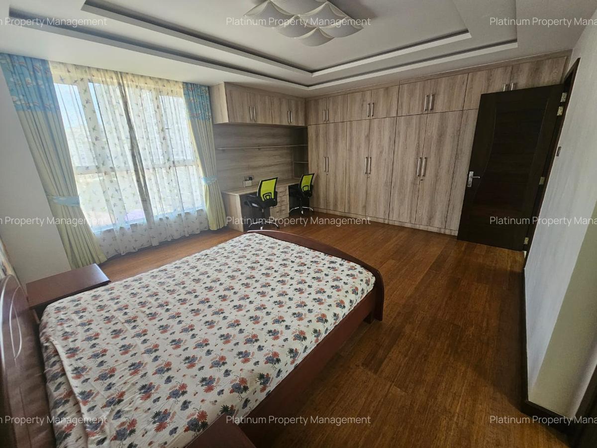 4 Bed Apartment with En Suite in Parklands - 10