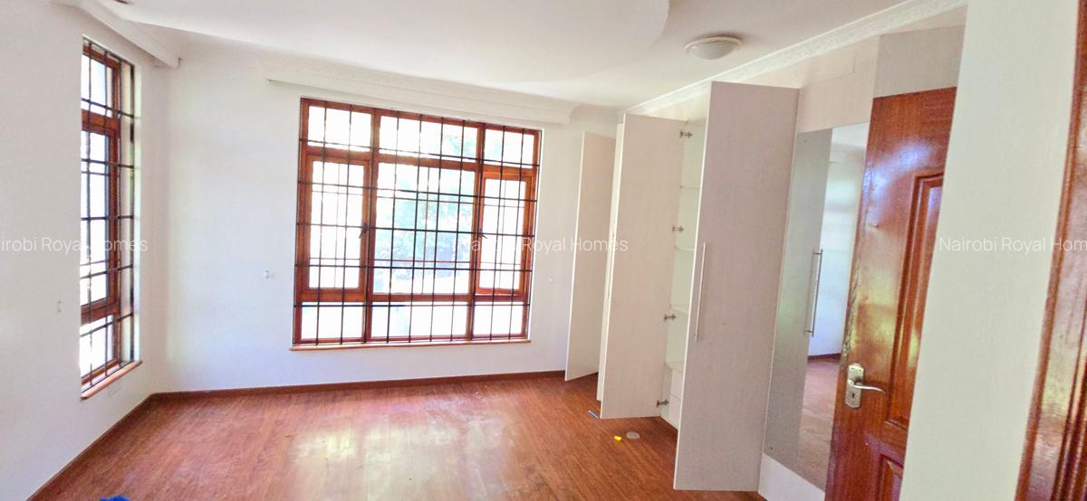 4 Bed House with En Suite at Off Mimosa Road - 20