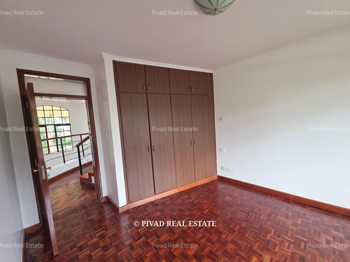 4 Bed House with Swimming Pool in Garden Estate - 7