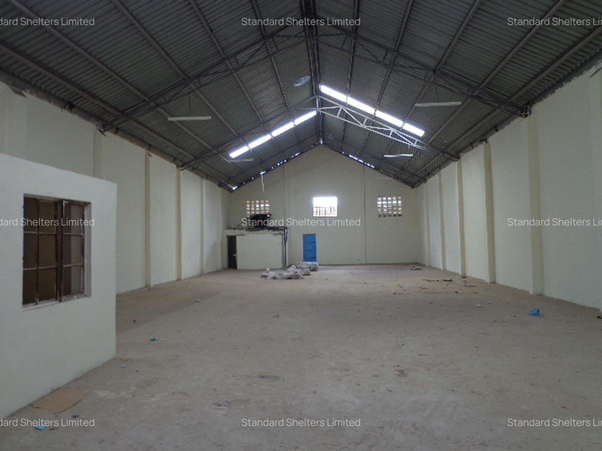 4,500 ft² Warehouse with Backup Generator in Industrial Area - 6