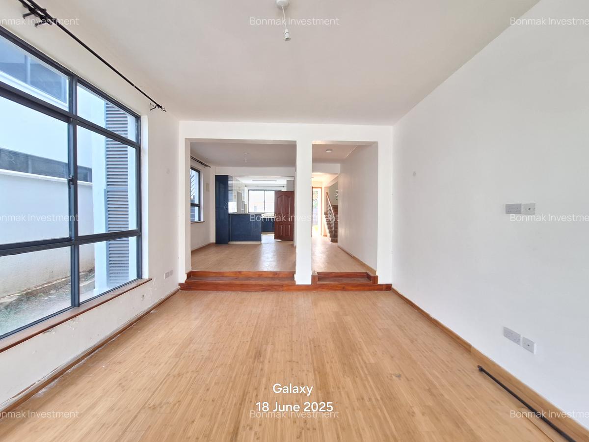 5 Bed Townhouse with En Suite at Convent Drive - 5