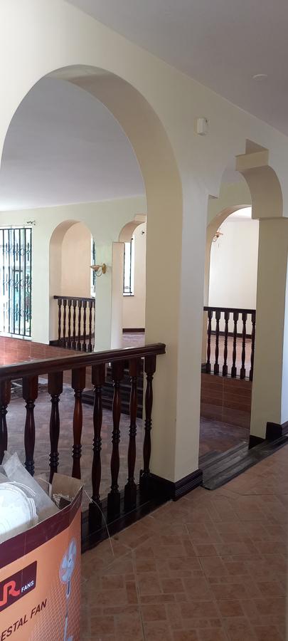 5 Bed Townhouse with En Suite in Lavington - 4