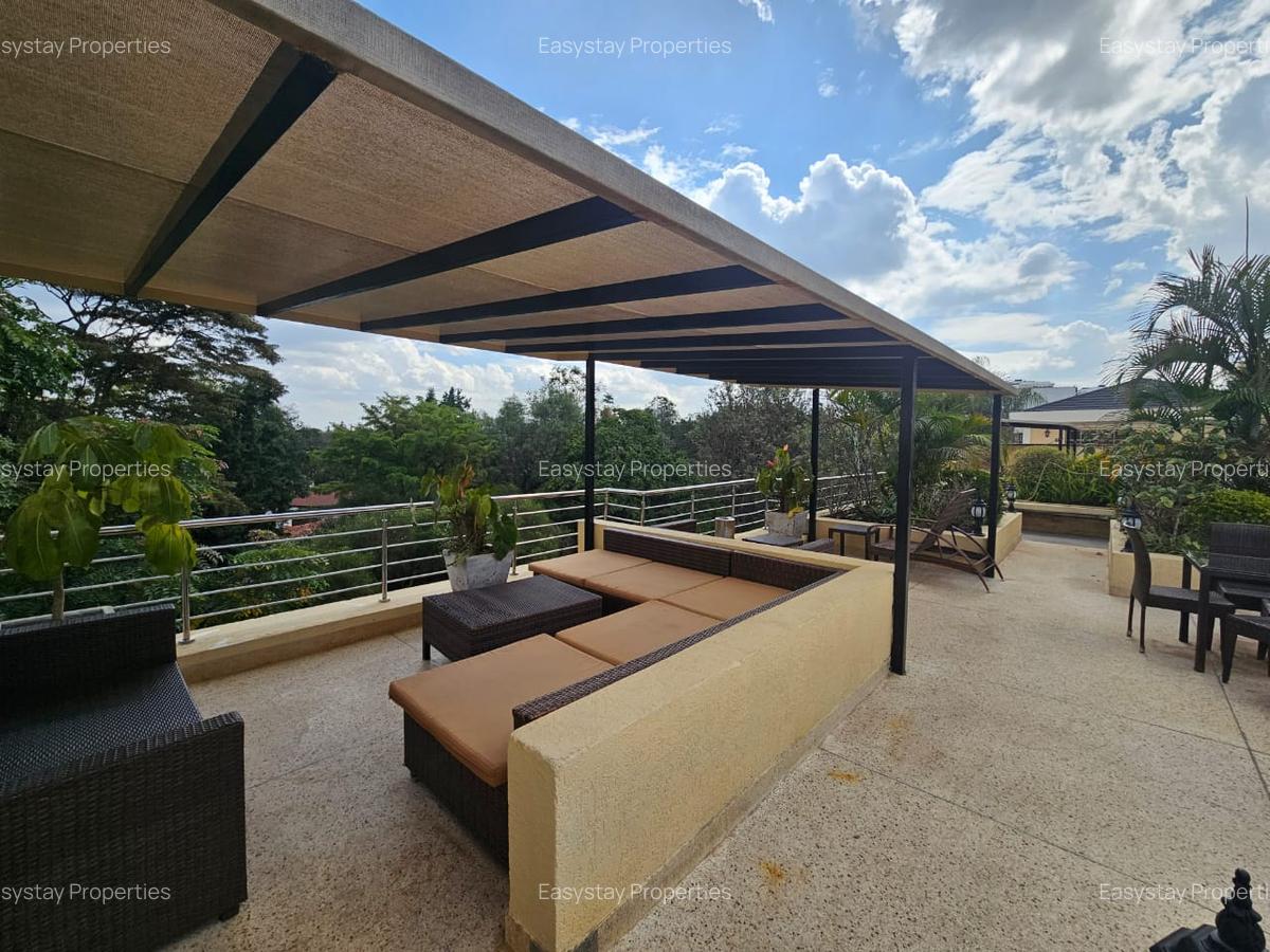 1 Bed Apartment with En Suite in Lavington - 9