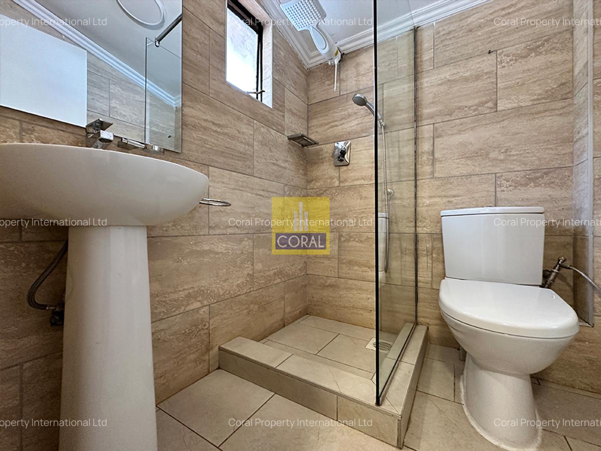 2 Bed Apartment in Brookside - 7