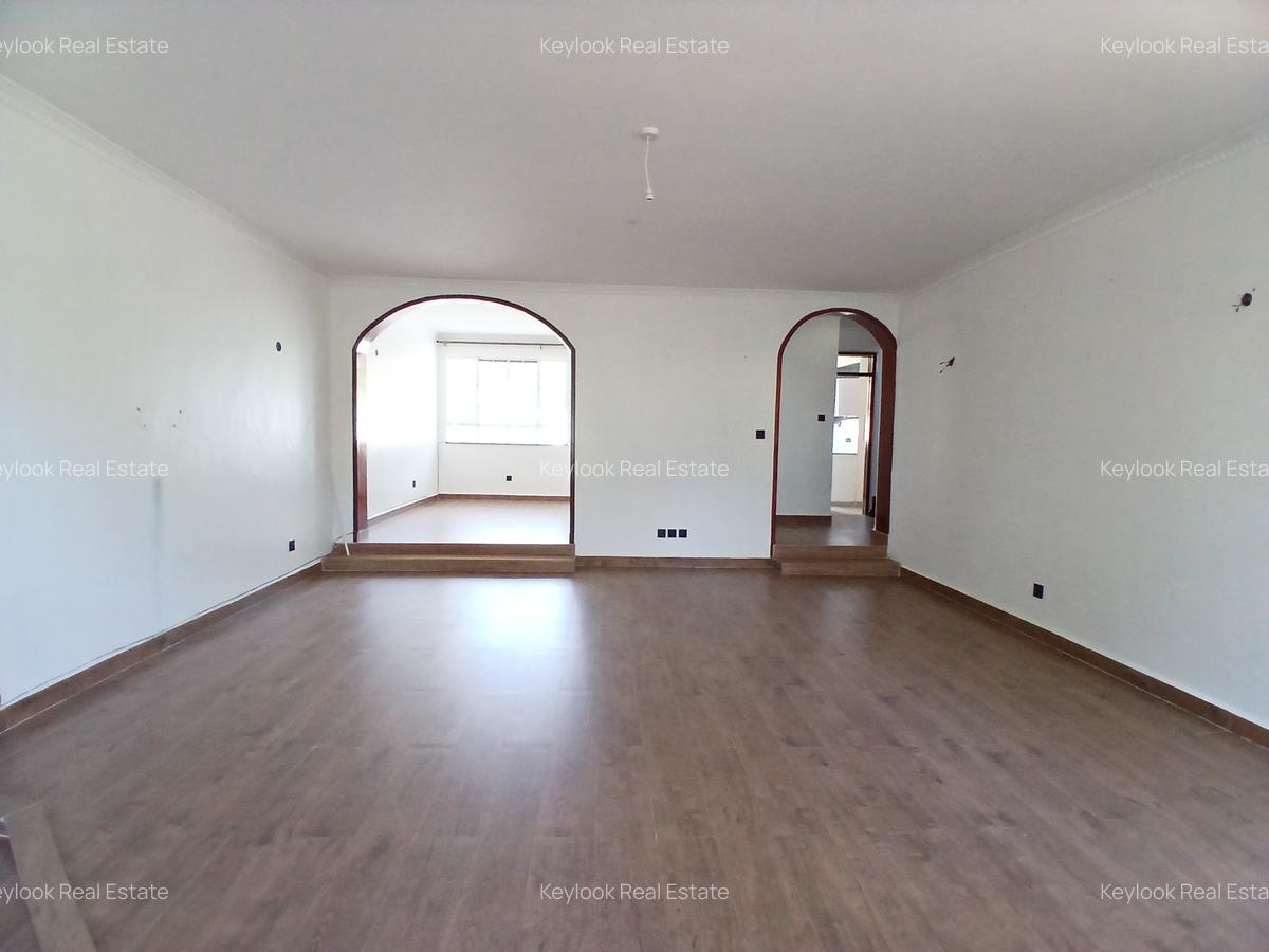4 Bed Townhouse with En Suite in Lavington - 6
