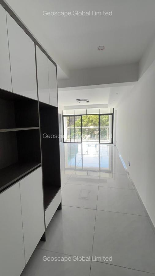 2 Bed Apartment with En Suite in Westlands Area - 9