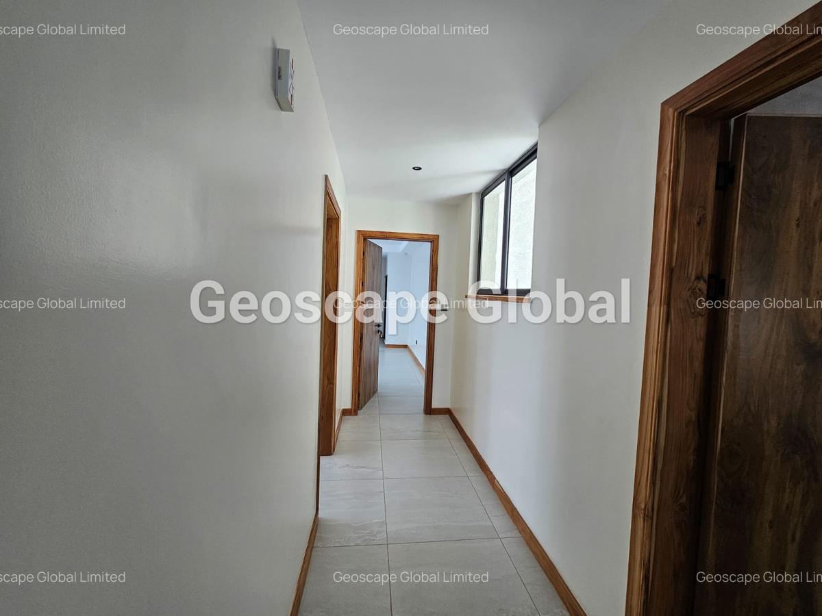 Furnished 3 Bed Apartment with En Suite in Spring Valley - 15