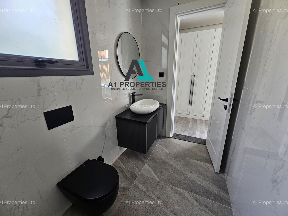 5 Bed Townhouse with En Suite in Lavington - 20
