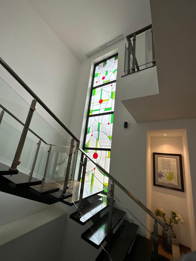 5 Bed Townhouse with En Suite in Westlands Area - 10