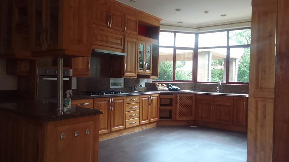 4 Bed House with En Suite in Karen - 6