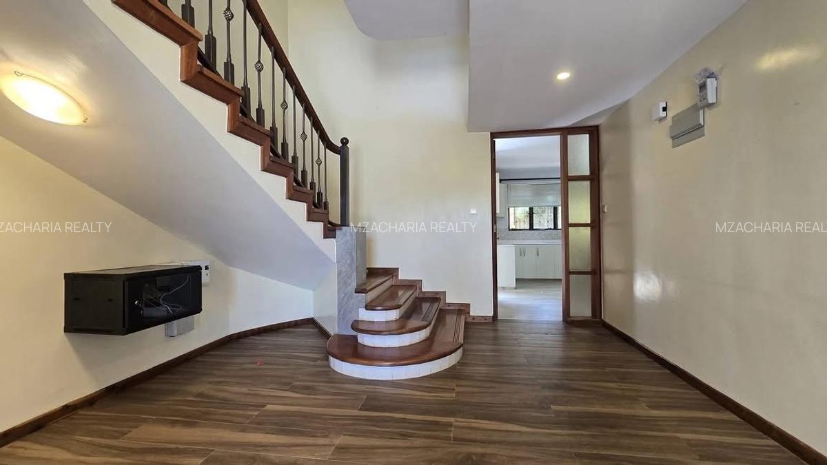 5 Bed Villa in Runda - 4