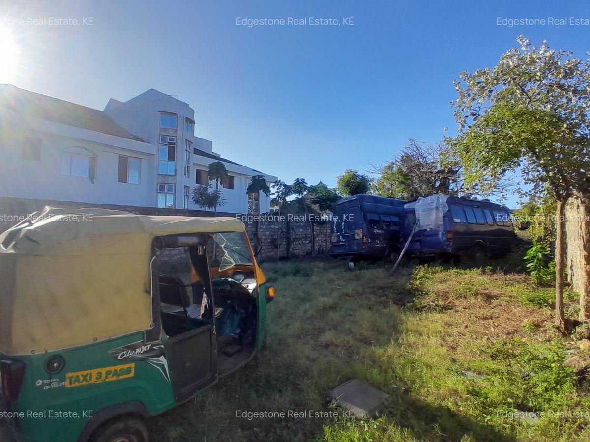 5,000 ac Land at Near Palm Springs Luxury Apartments - 4