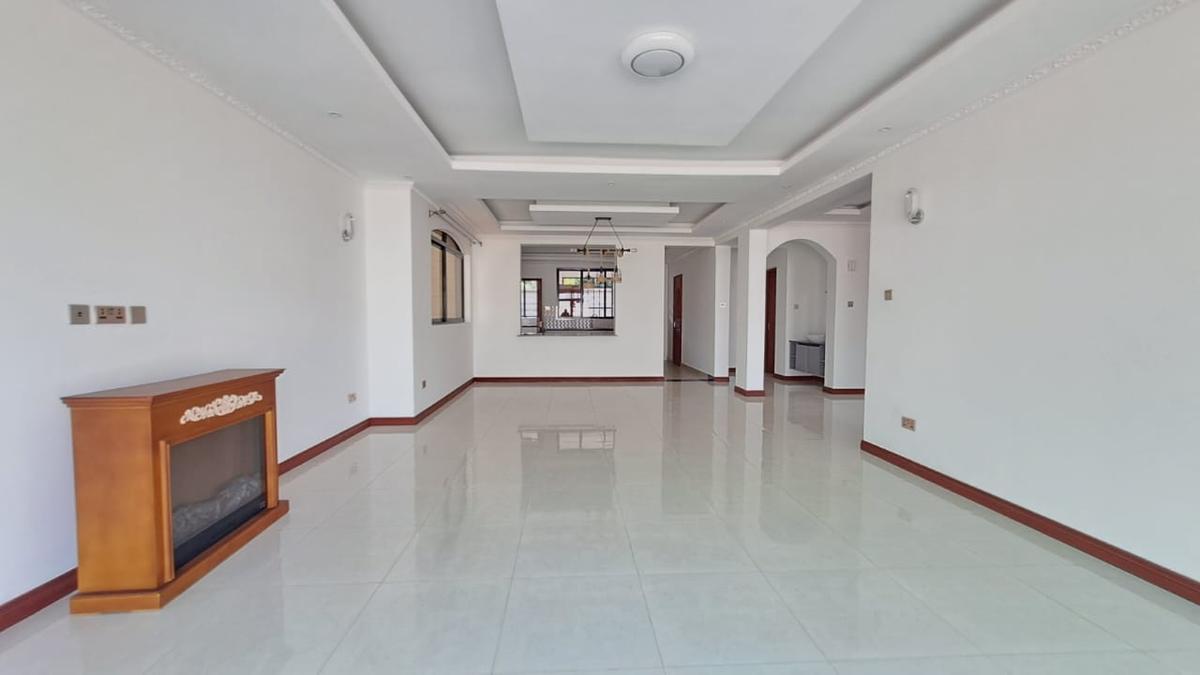 5 Bed Townhouse with En Suite in Lavington - 11