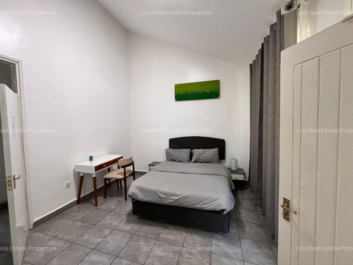 4 Bed House with En Suite in Nyari - 11