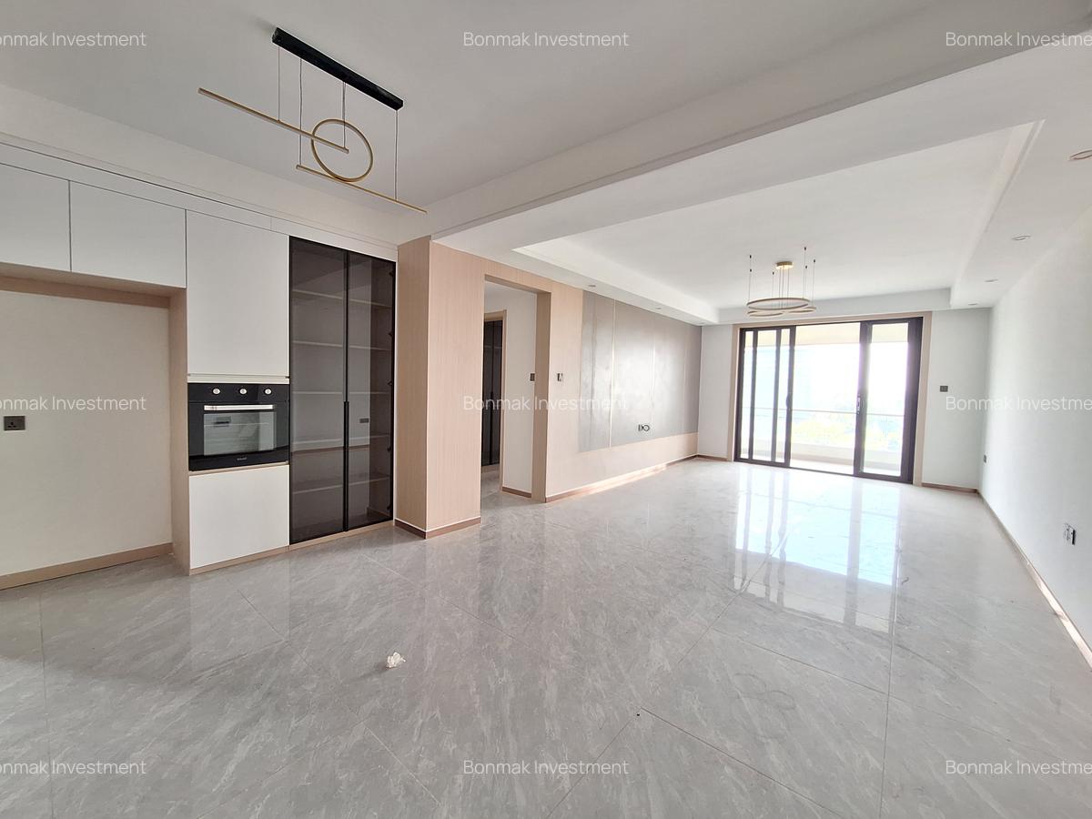 3 Bed Apartment with En Suite at Riverside Drive - 5